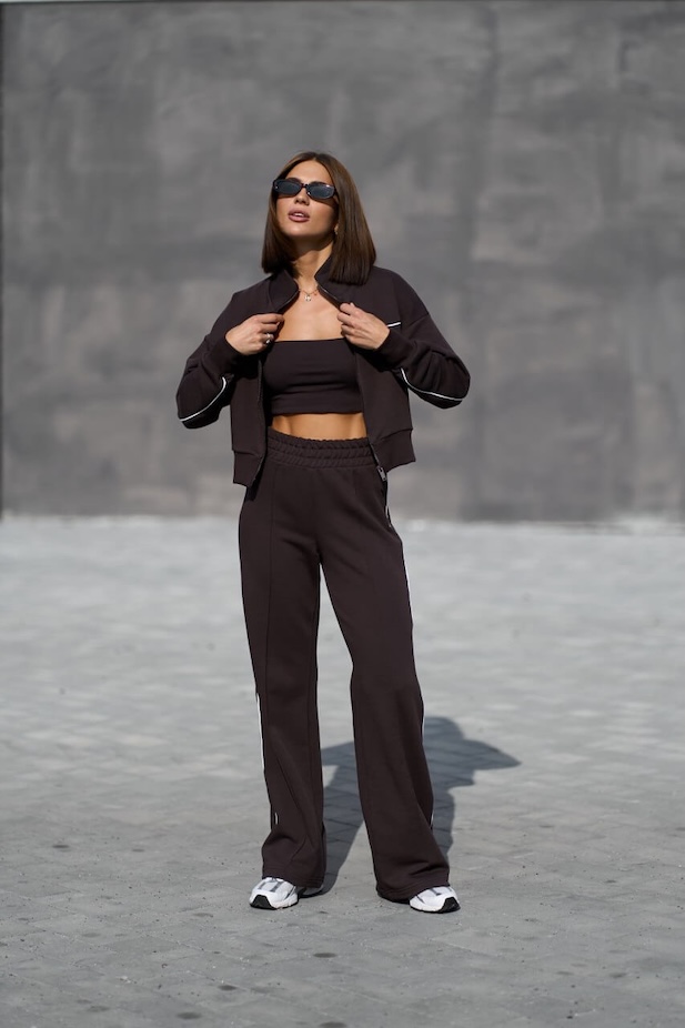 Women’s Viera sports suit in chocolate